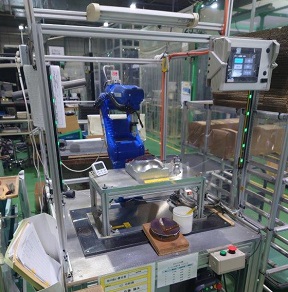 6軸ガラス切断機